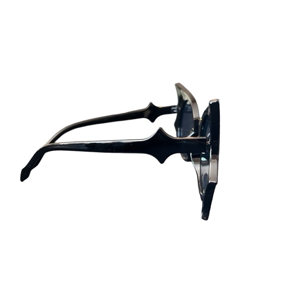 Batwing Sunglasses - Picture 2 of 3